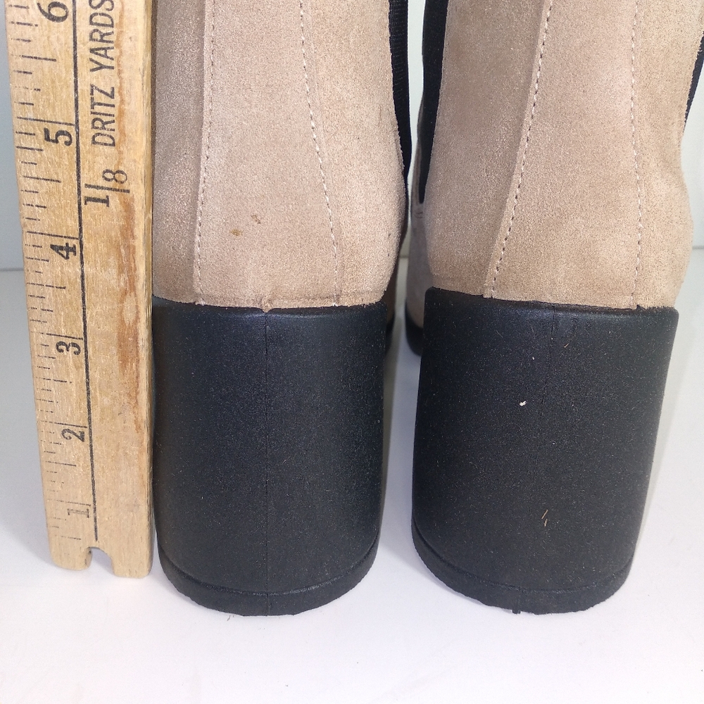 Steve Madden Match Suede Taupe Chelsea Ankle Boots Women's Size- 11 - Picture 2 of 7